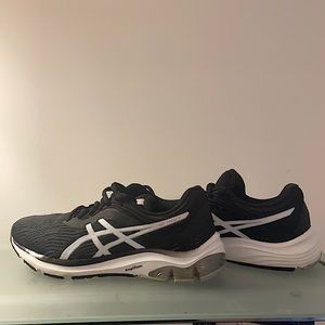 Asics AmpliFoam Gel Pulse everyday running shoes